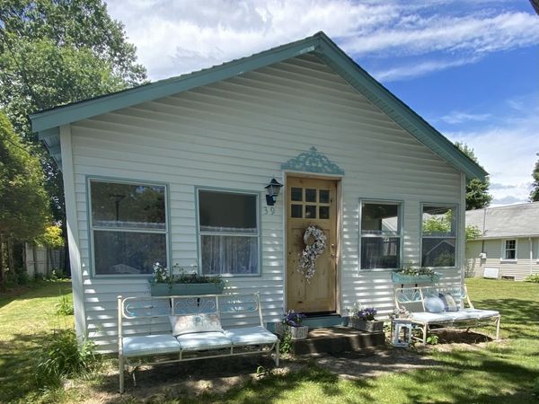 39 Middletown, Old Saybrook, CT 06475