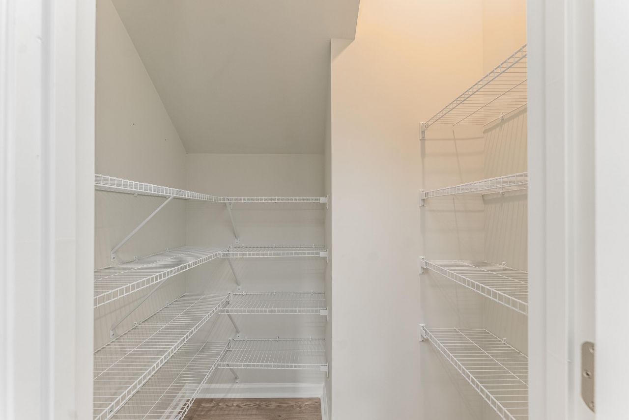 799 Meadowbrook Lane Photo 16