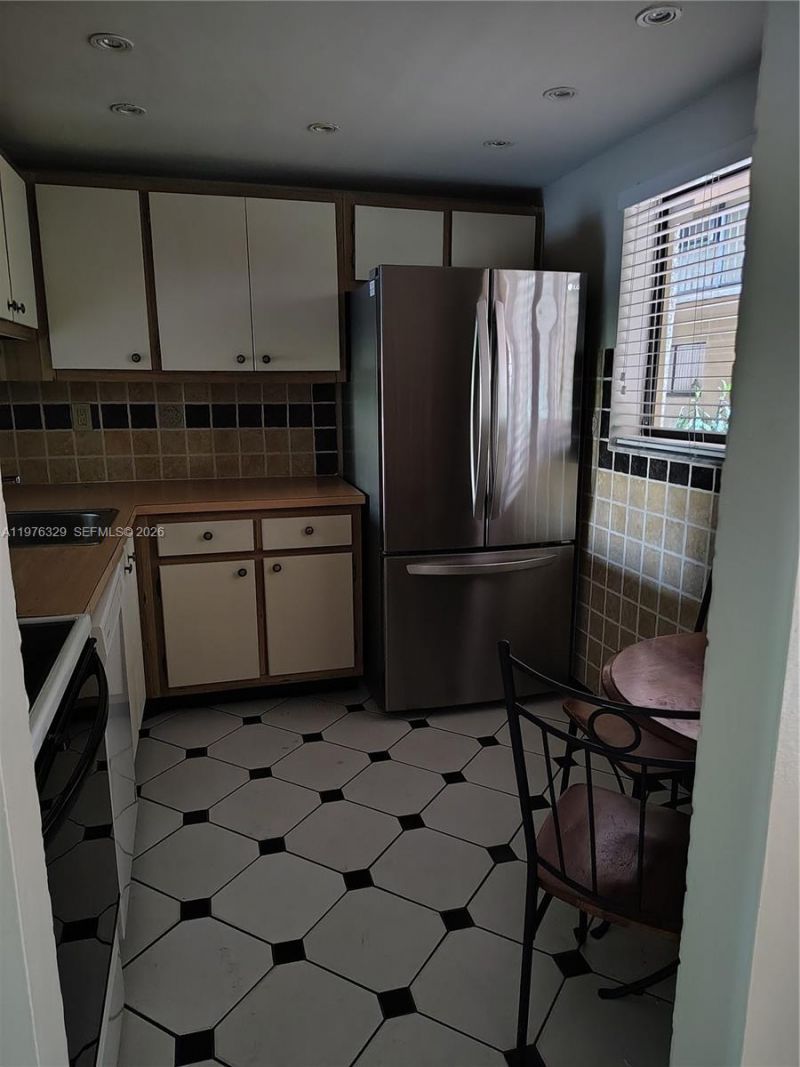 8635 NW 8th St, Unit 116, Miami, FL 33126 Photo