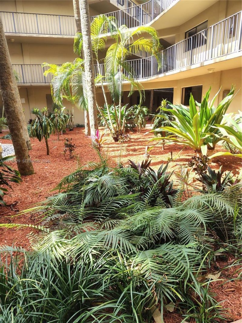 8635 NW 8th St, Unit 116, Miami, FL 33126 Photo