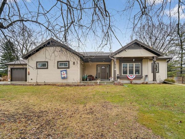 4812 S 39th STREET, Greenfield, WI 53221