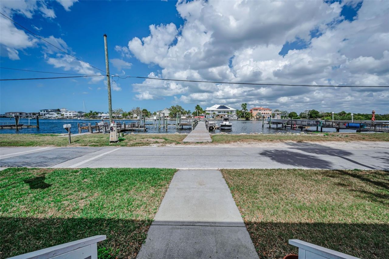 5038 Sunset Boulevard, Port Richey, FL 34668 Photo