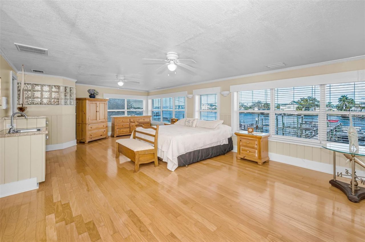 5038 Sunset Boulevard, Port Richey, FL 34668 Photo