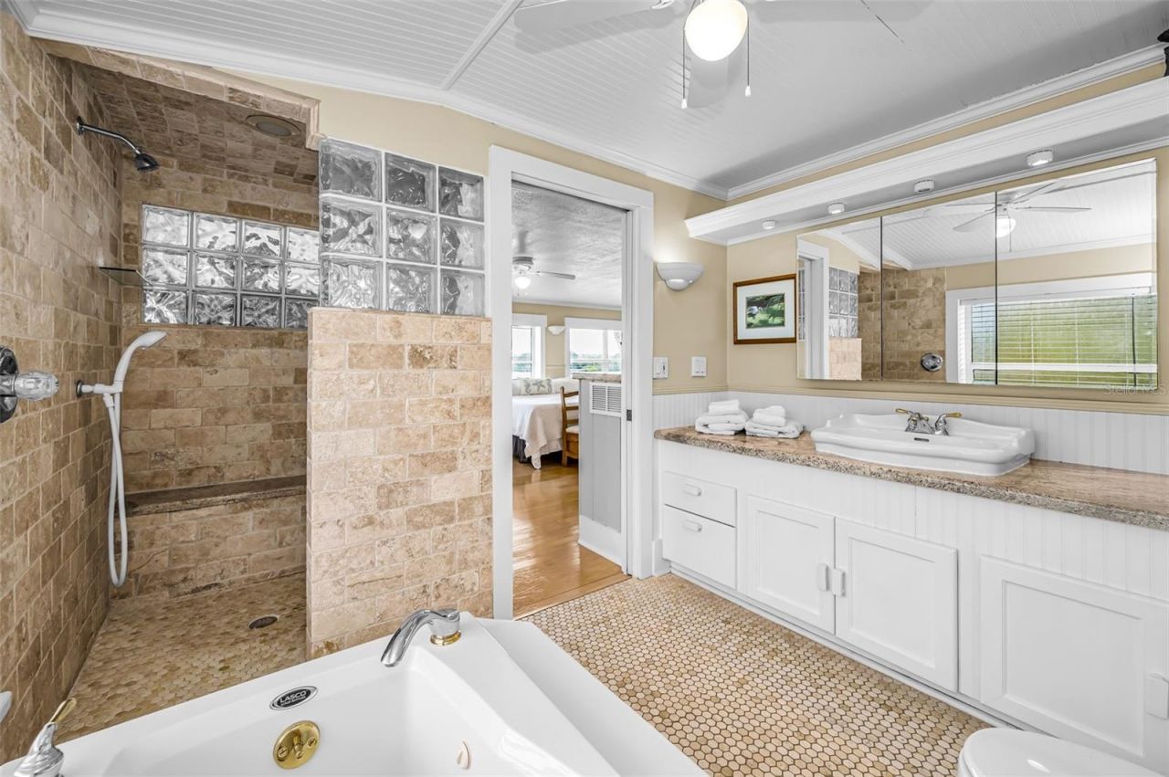 5038 Sunset Boulevard, Port Richey, FL 34668 Photo