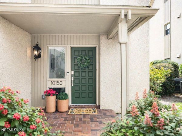10150 LEISURE Lane N, Unit 23, Jacksonville, FL 32256