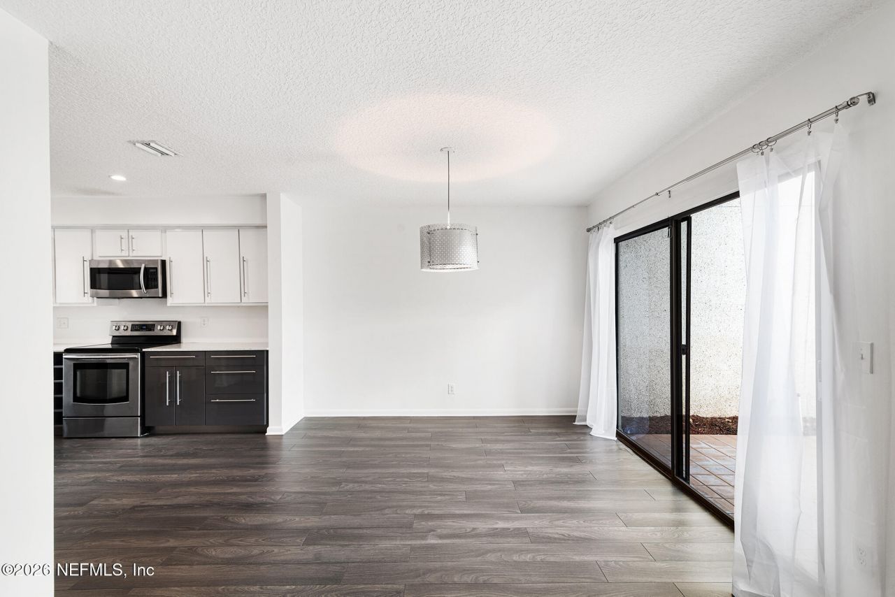 10150 Leisure Lane N, Unit 23, Jacksonville, FL 32256 Photo
