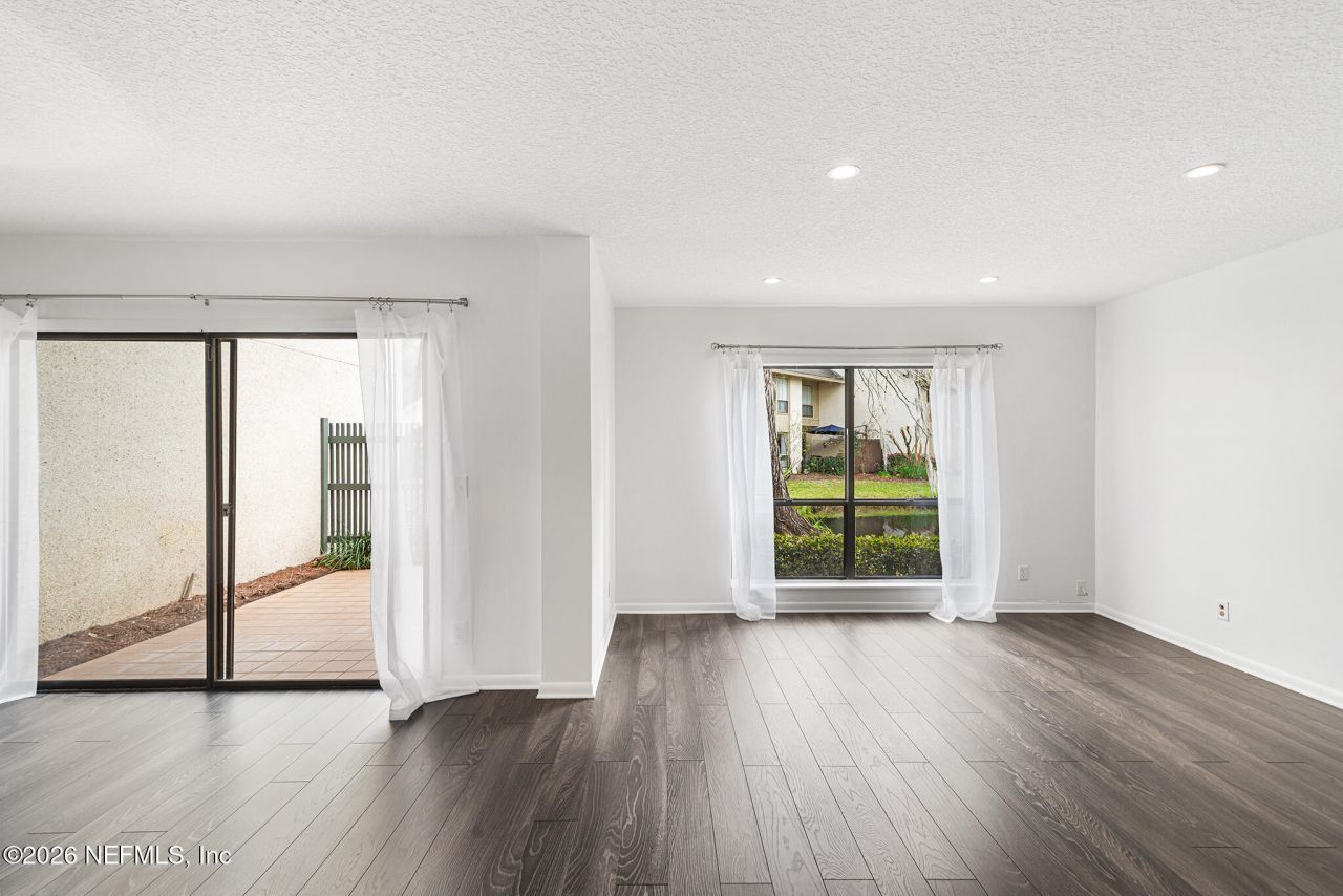 10150 Leisure Lane N, Unit 23, Jacksonville, FL 32256 Photo