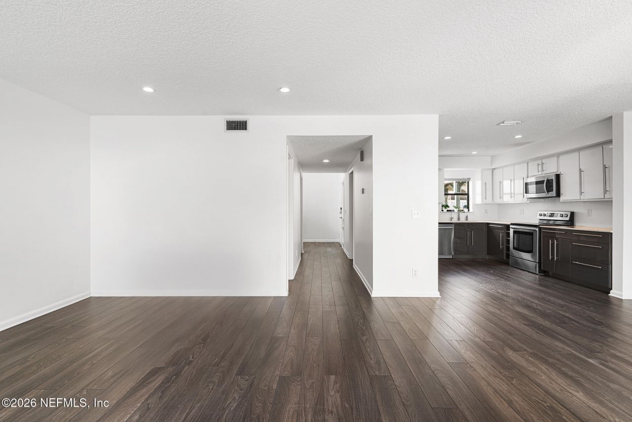 10150 Leisure Lane N, Unit 23, Jacksonville, FL 32256 Photo