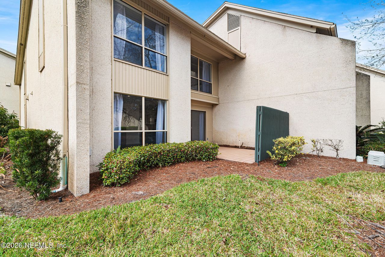 10150 Leisure Lane N, Unit 23, Jacksonville, FL 32256 Photo