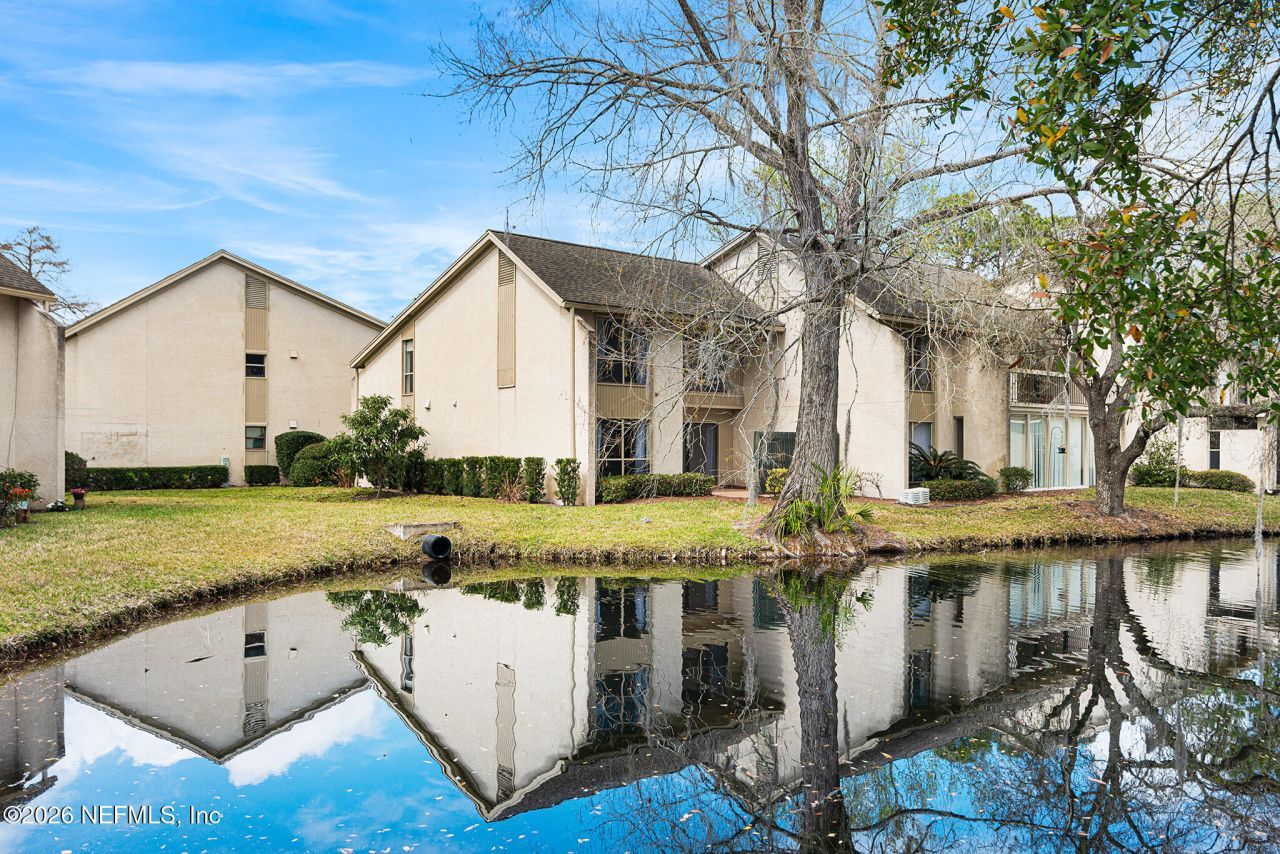 10150 Leisure Lane N, Unit 23, Jacksonville, FL 32256 Photo