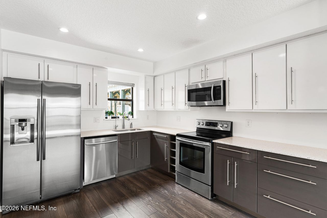 10150 Leisure Lane N, Unit 23, Jacksonville, FL 32256 Photo