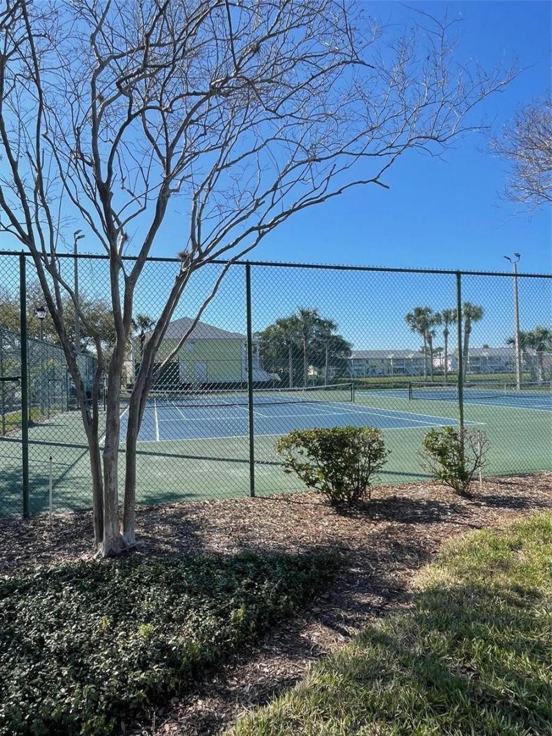 249 Pompano Drive Se, Unit D, Saint Petersburg, FL 33705 Photo