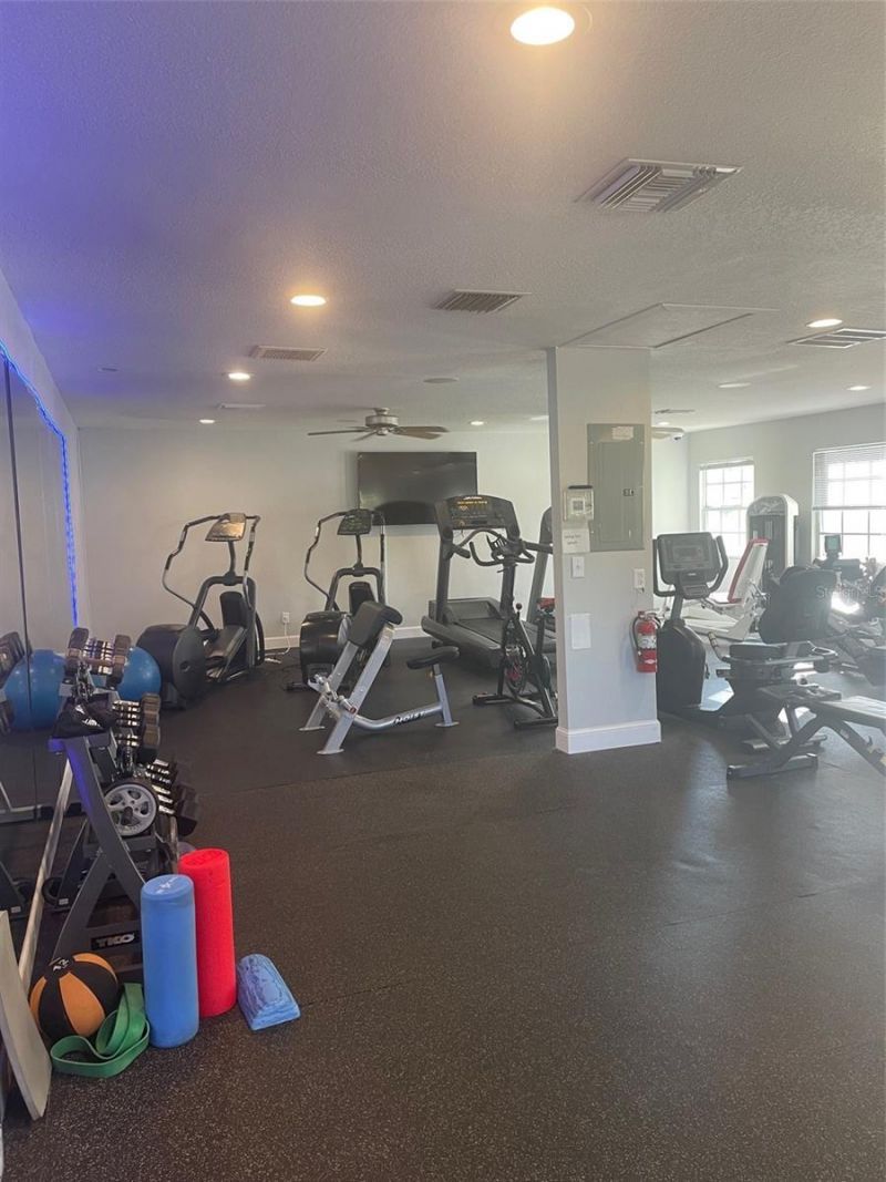 249 Pompano Drive Se, Unit D, Saint Petersburg, FL 33705 Photo