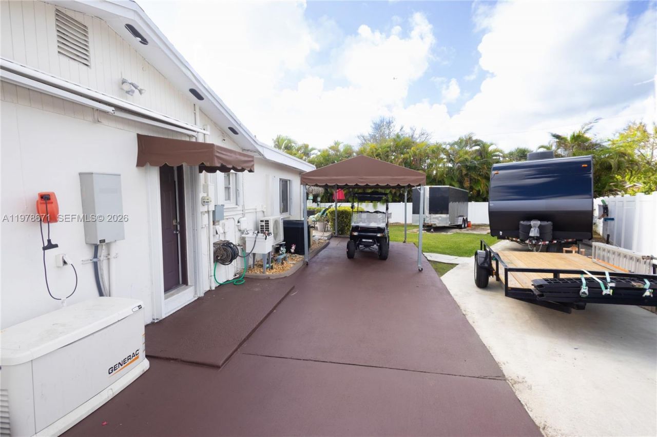 4480 NW 61st St, North Lauderdale, FL 33319 Photo