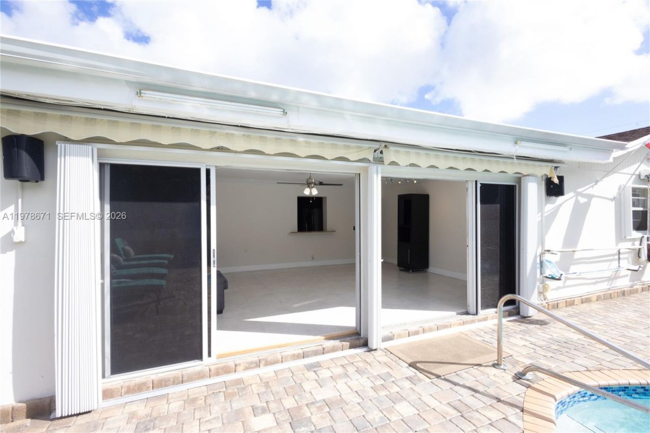 4480 NW 61st St, North Lauderdale, FL 33319 Photo