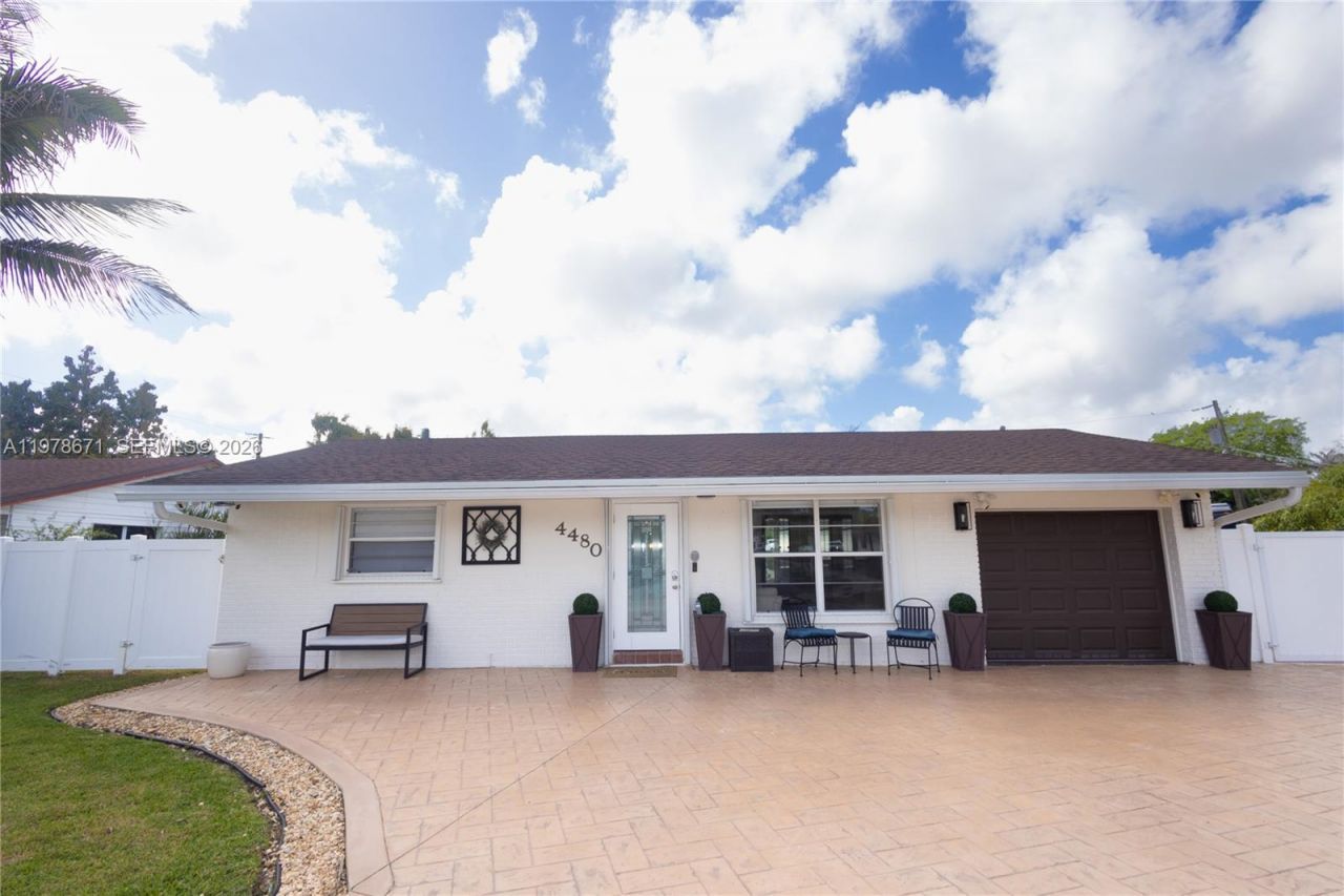 4480 NW 61st St, North Lauderdale, FL 33319 Photo