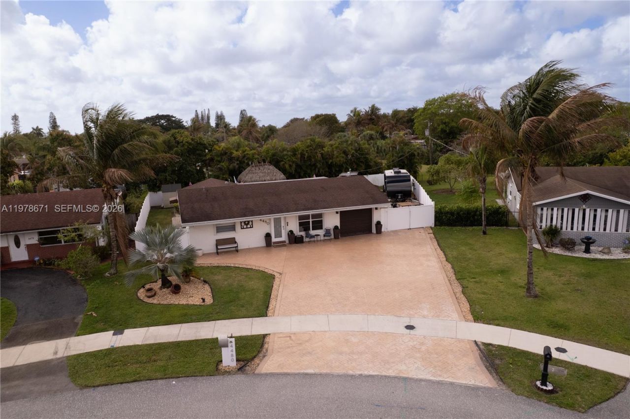 4480 NW 61st St, North Lauderdale, FL 33319 Photo