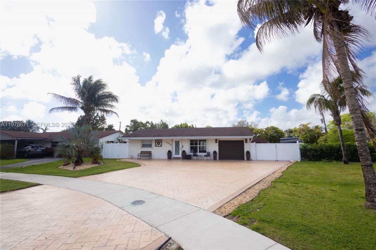 4480 NW 61st St, North Lauderdale, FL 33319 Photo