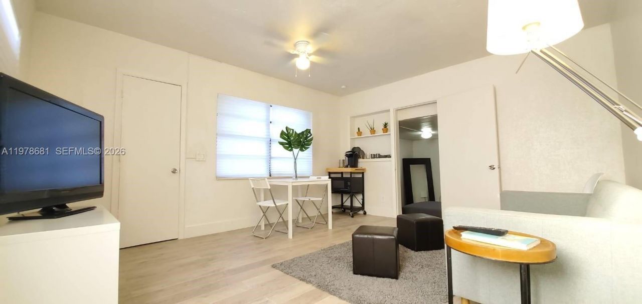 275 NW 46 St , Unit B, Miami, FL 33127 Photo