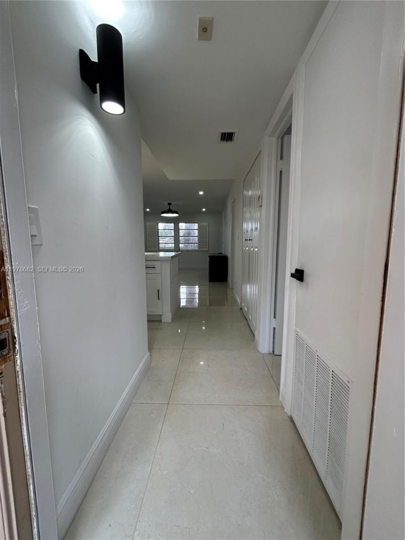 300 Berkley Rd , Unit 108, Hollywood, FL 33024 Photo