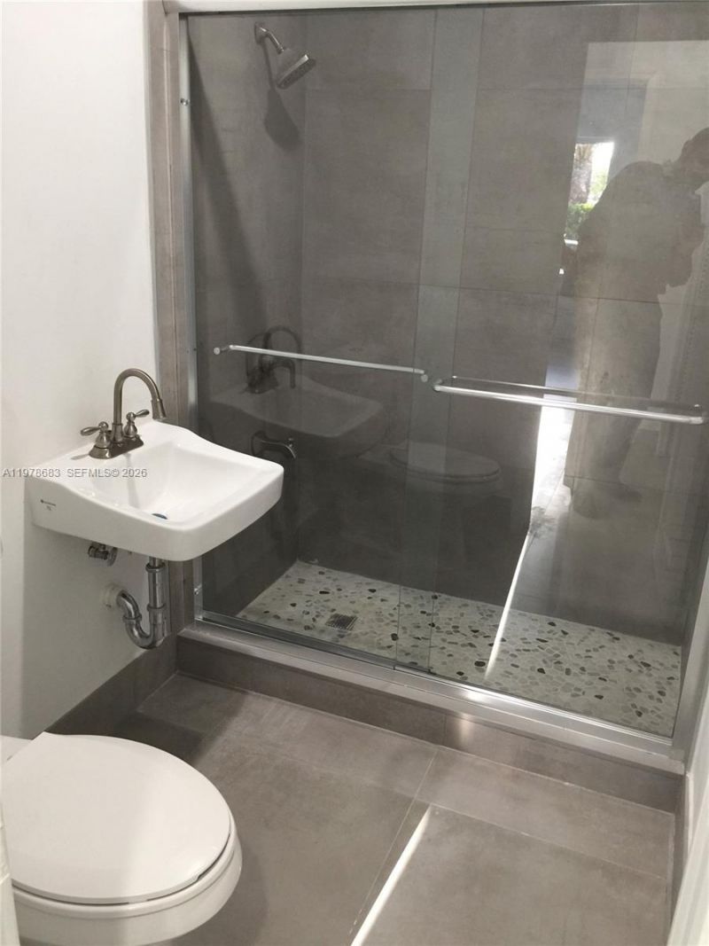 4751 W 4th Ave , Hialeah, FL 33012 Photo