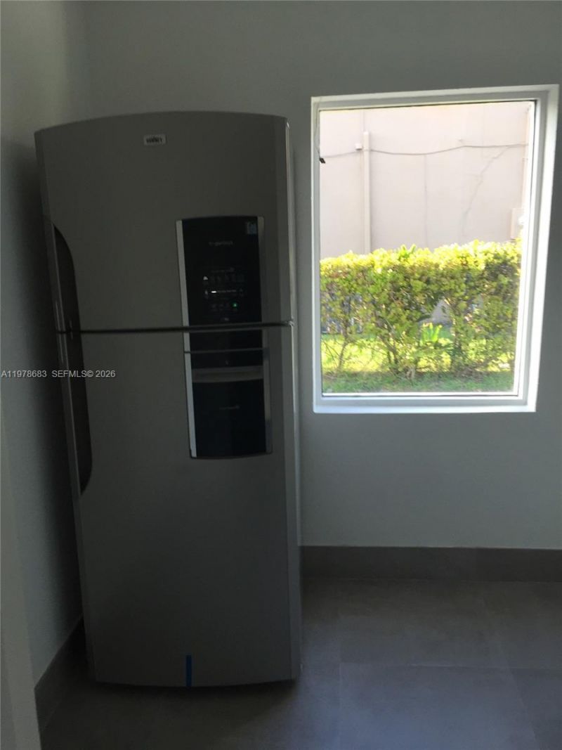 4751 W 4th Ave , Hialeah, FL 33012 Photo