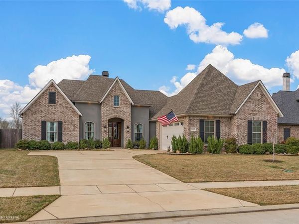 1113 Calle Lago Court, Bossier City, LA 71111