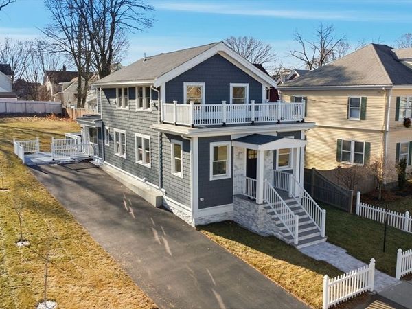 442 High St, Dedham, MA 02026