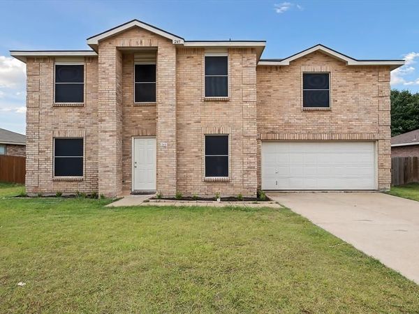 245 Queen Annes Drive, Burleson, TX 76028