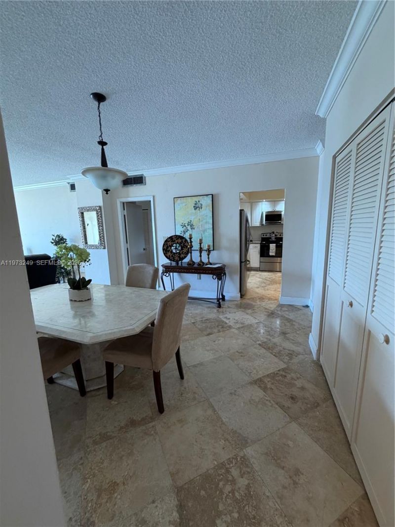 500 Bayview Dr , Unit 218, Sunny Isles Beach, FL 33160 Photo