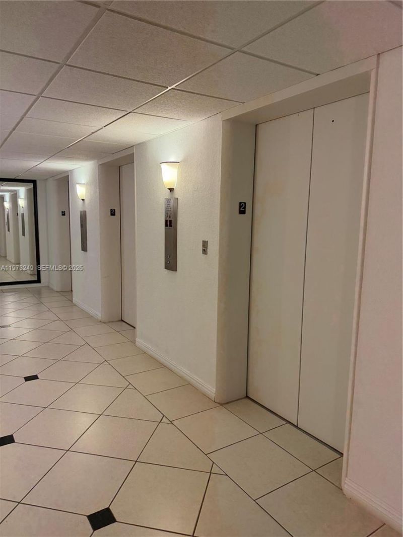 500 Bayview Dr , Unit 218, Sunny Isles Beach, FL 33160 Photo