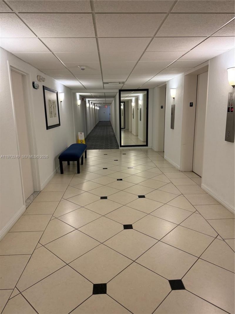 500 Bayview Dr , Unit 218, Sunny Isles Beach, FL 33160 Photo