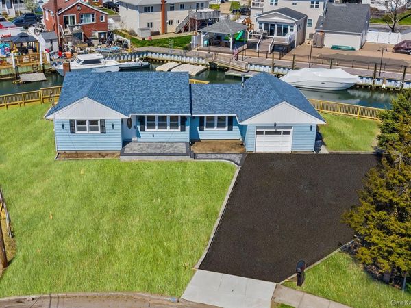 72 W Lido Promenade, Lindenhurst, NY 11757