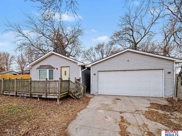 3016 S 43 Street , Omaha, NE 68105