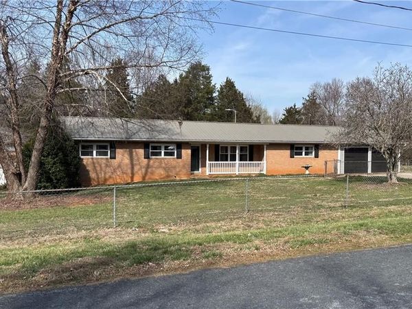 3948 Valley Drive, Sophia, NC 27350