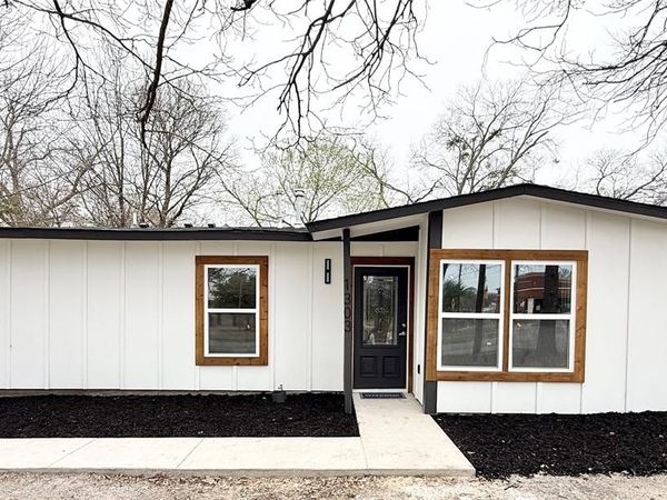 1303 N Galloway Avenue , Mesquite, TX 75149