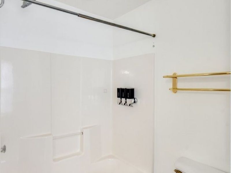 5223 Queen Ann Way, Painesville, OH 44077 Photo 18