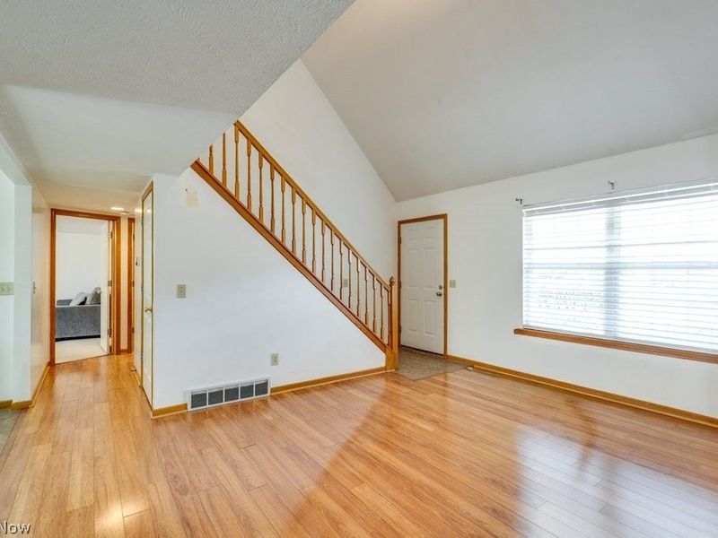 5223 Queen Ann Way, Painesville, OH 44077 Photo 6