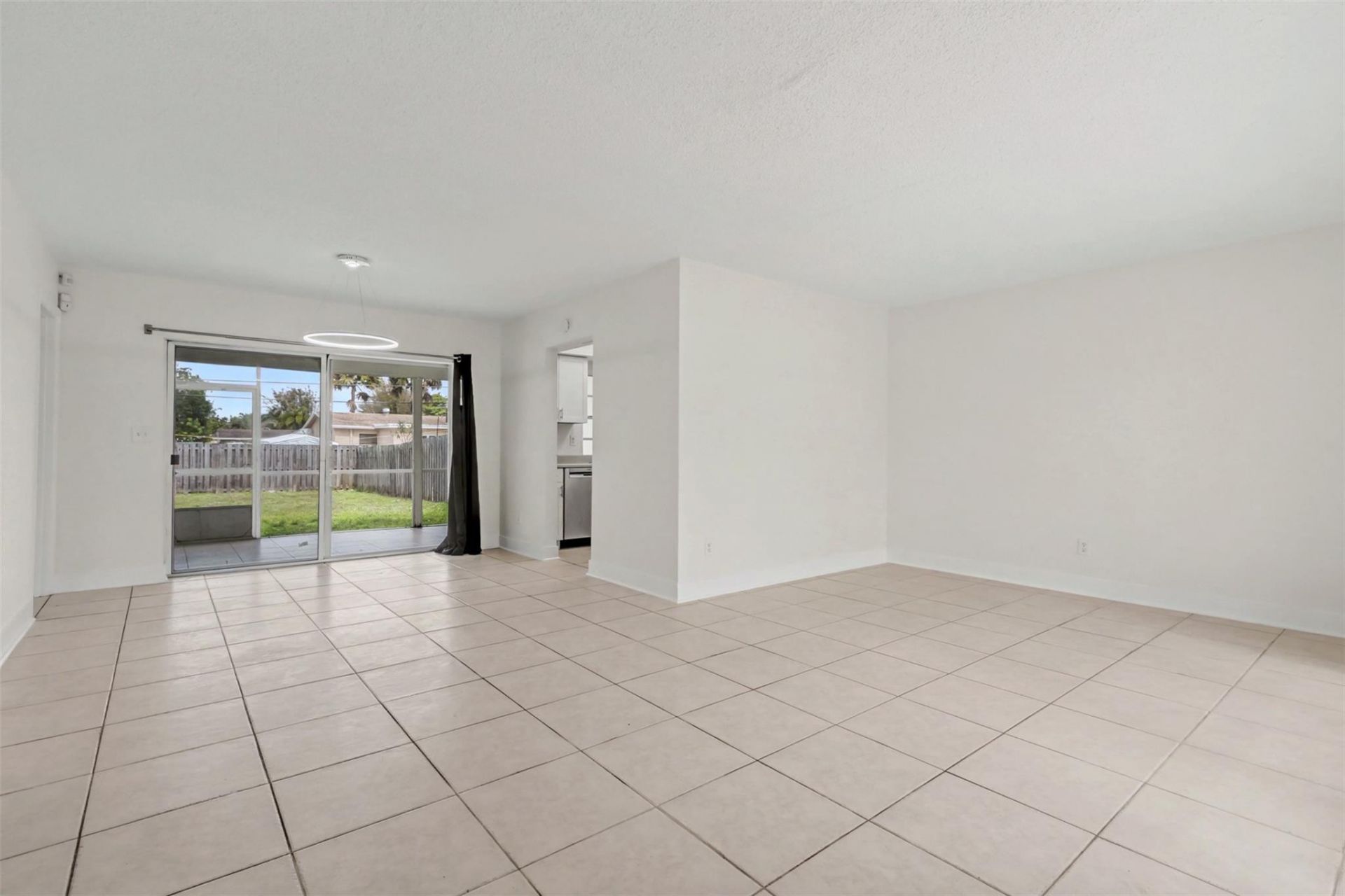 6821-6825 NW 11th Place, Unit 6825, Plantation, FL 33313 Photo