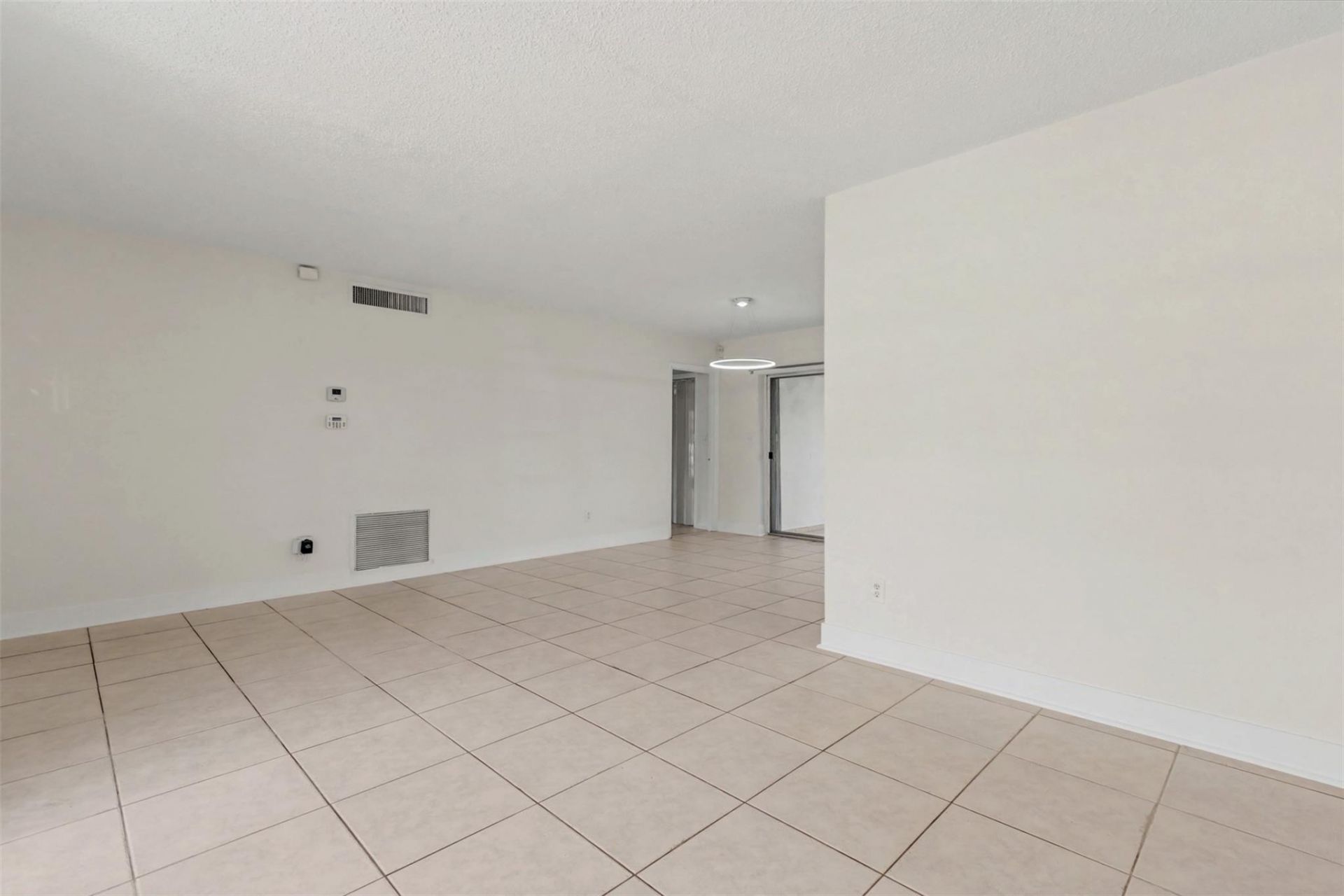 6821-6825 NW 11th Place, Unit 6825, Plantation, FL 33313 Photo