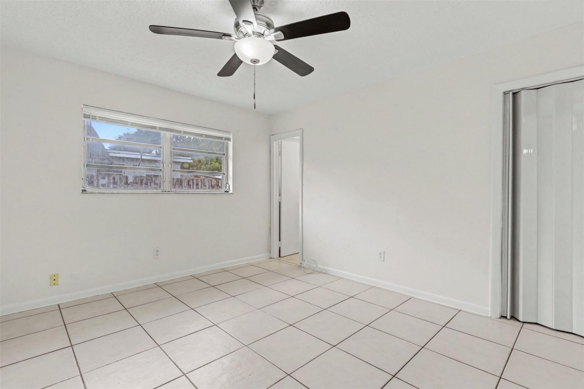 6821-6825 NW 11th Place, Unit 6825, Plantation, FL 33313 Photo