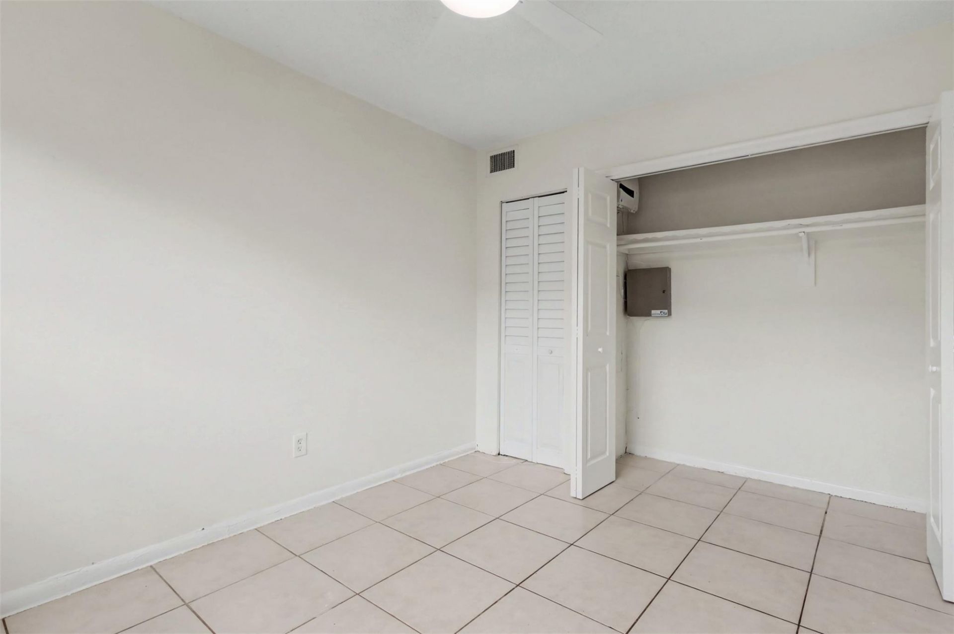 6821-6825 NW 11th Place, Unit 6825, Plantation, FL 33313 Photo