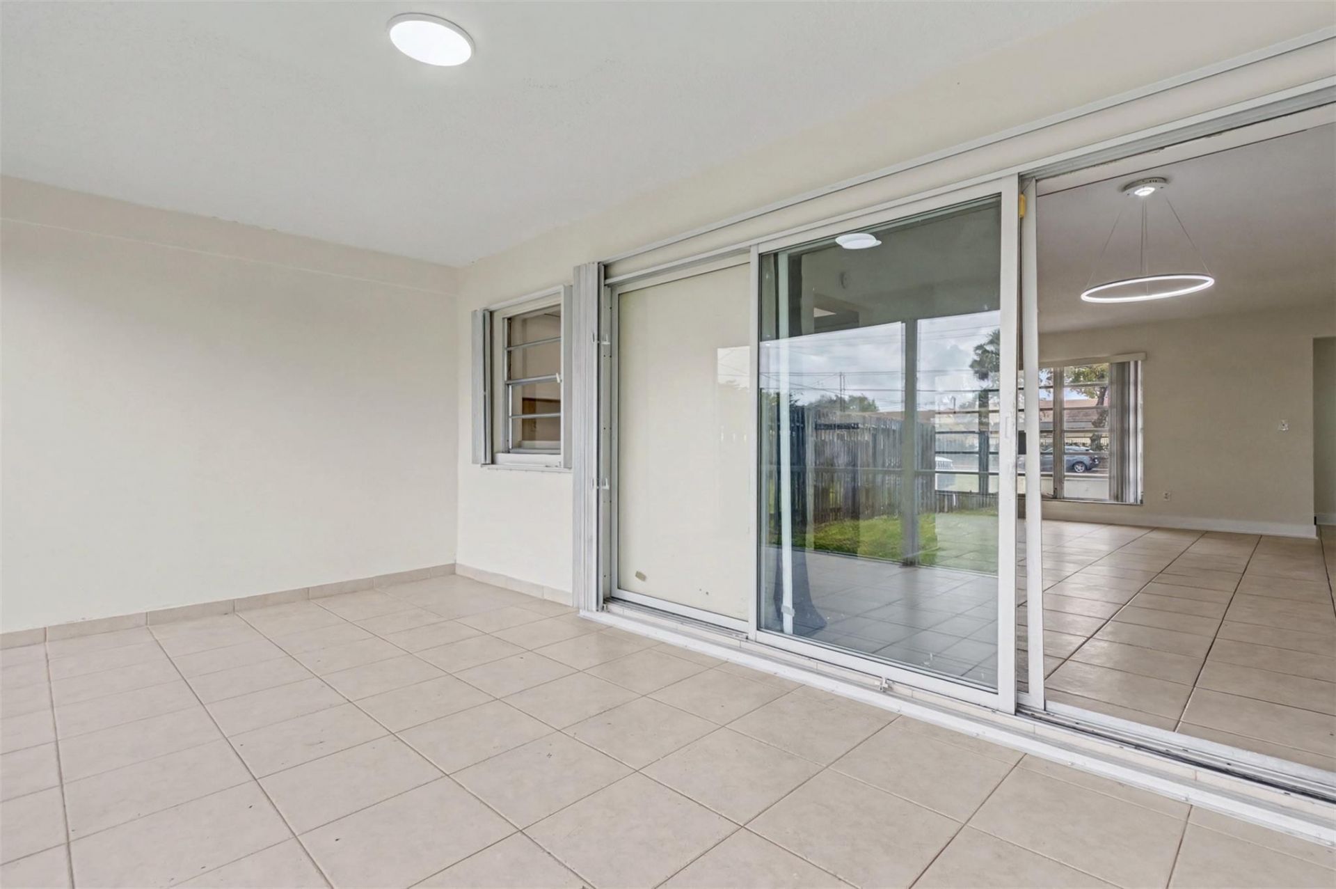 6821-6825 NW 11th Place, Unit 6825, Plantation, FL 33313 Photo