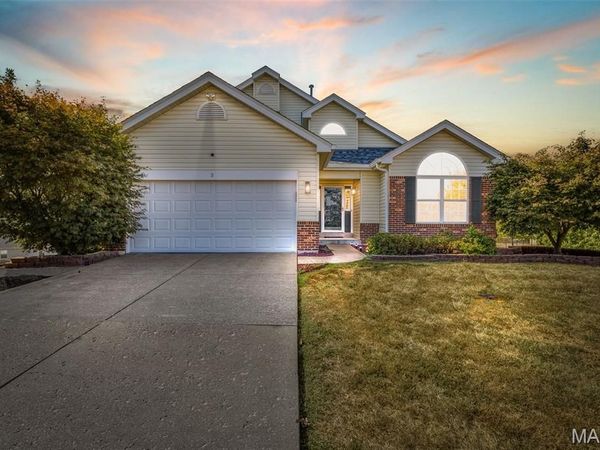 3 Jeremy Court , Arnold, MO 63010