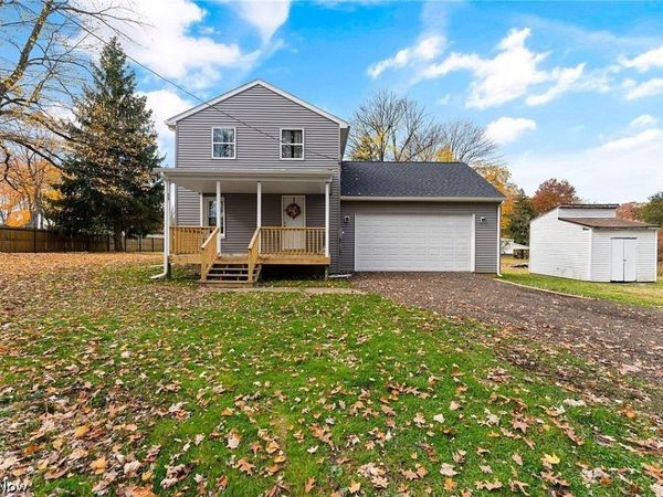 3516 Roseview Drive, Hubbard, OH 44425