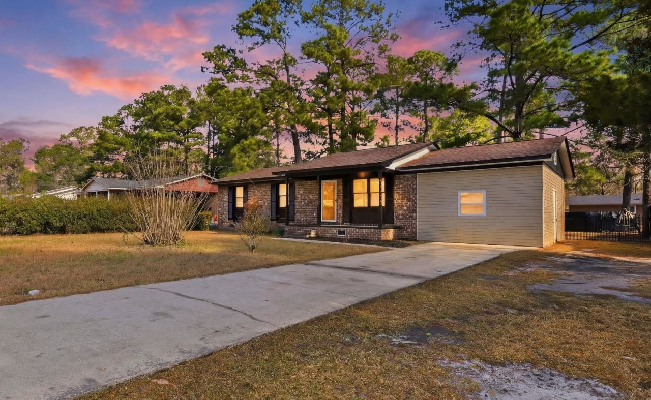 902 Forest Loop Rd. Photo 1