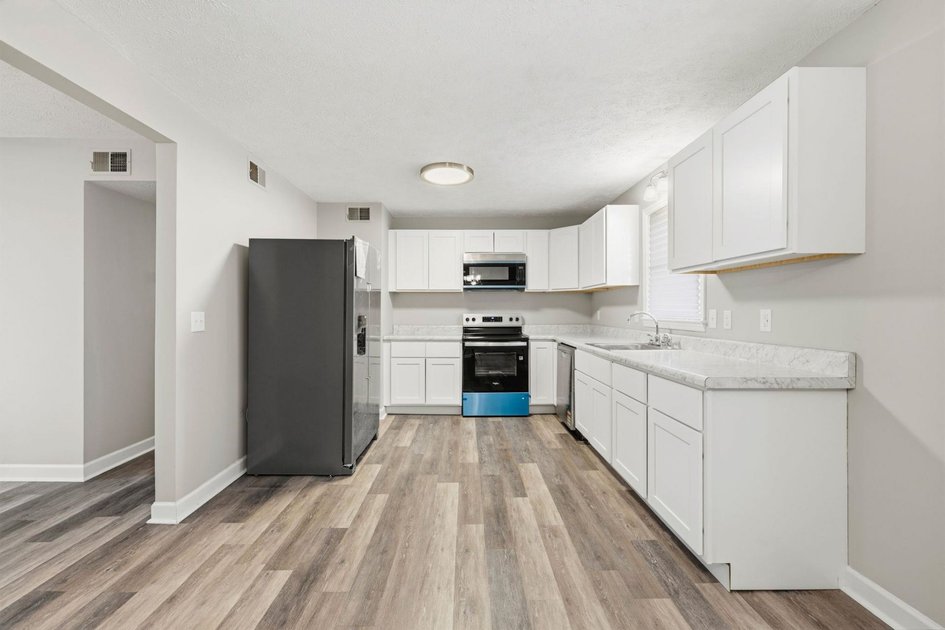 902 Forest Loop Rd. Photo 9