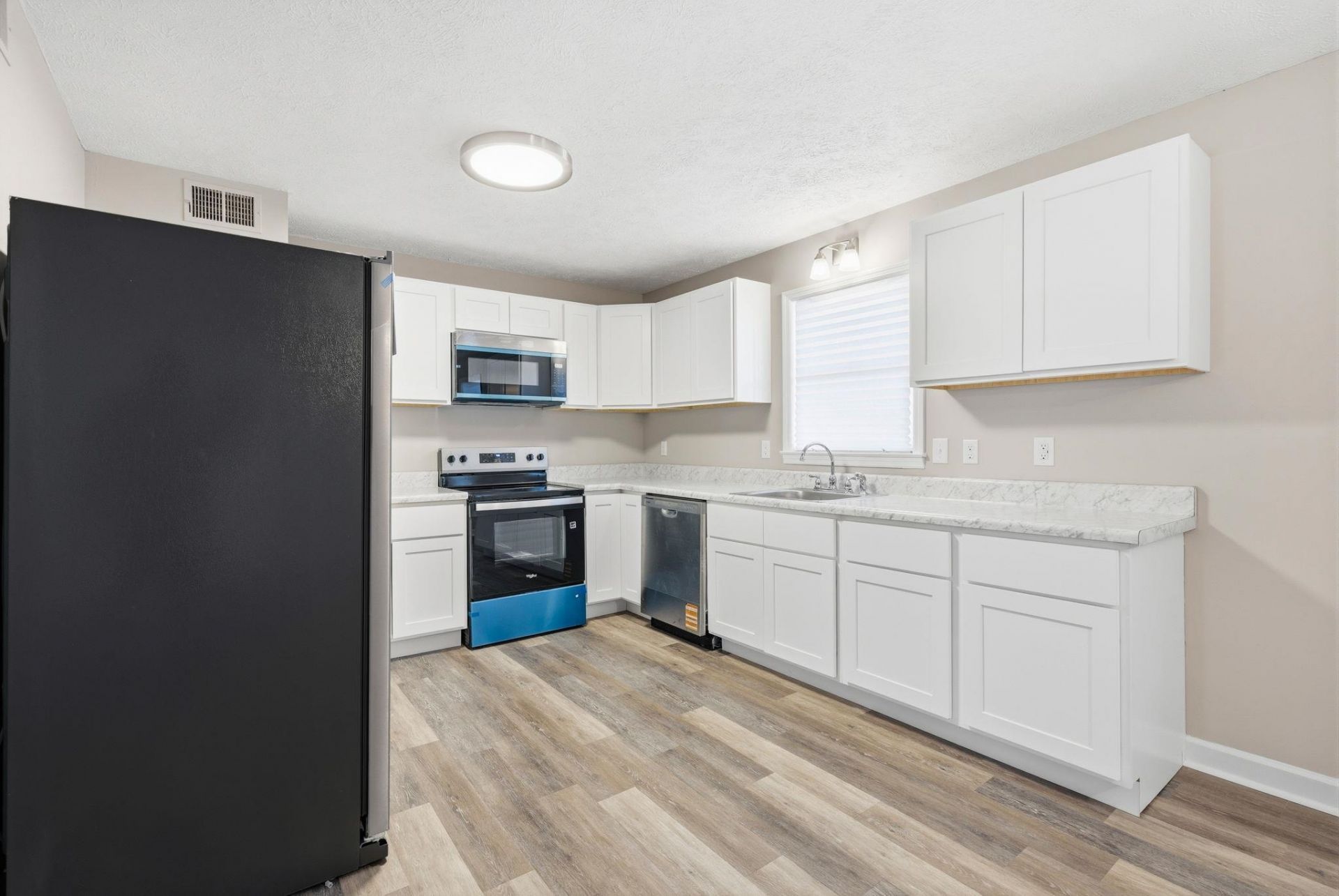 902 Forest Loop Rd. Photo 15