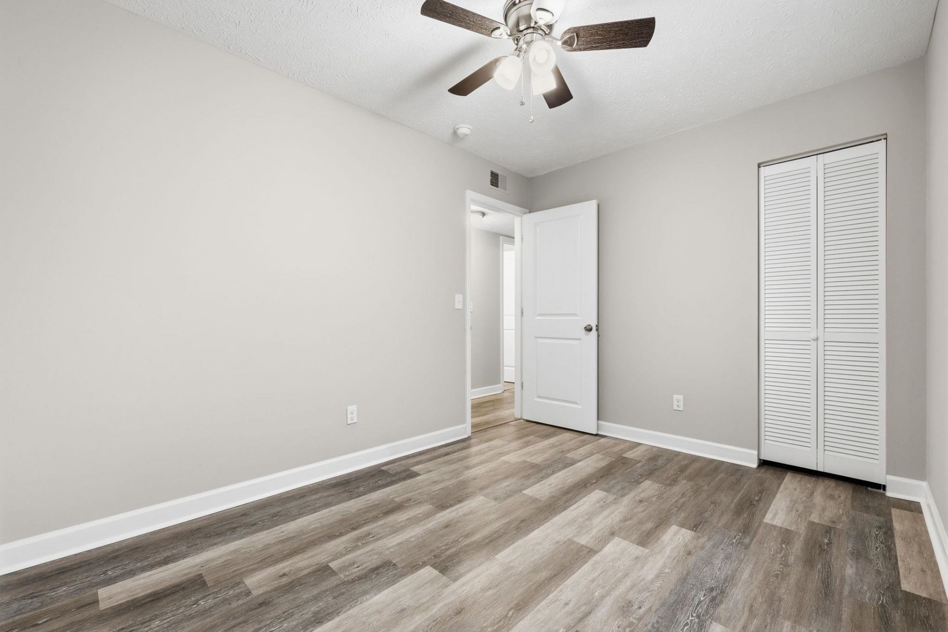 902 Forest Loop Rd. Photo 20