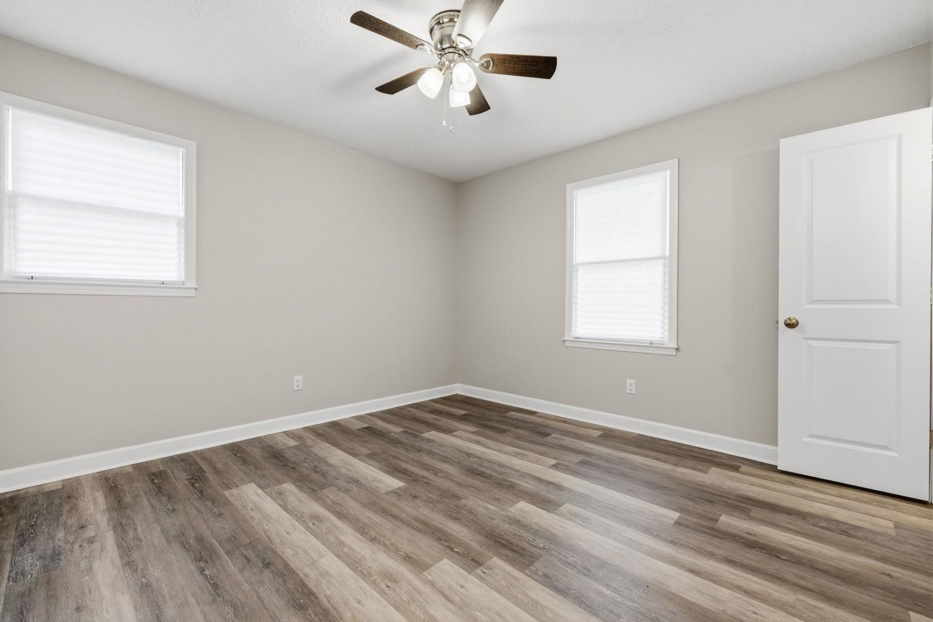 902 Forest Loop Rd. Photo 12